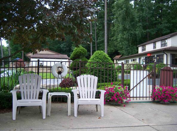 Tall Pines Motel Lake George Exterior foto